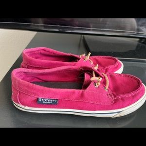 Size 6.5 Sperry shoes cherry color